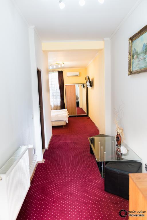 Pensiunea Schwartz Cluj-Napoca Exteriör bild
